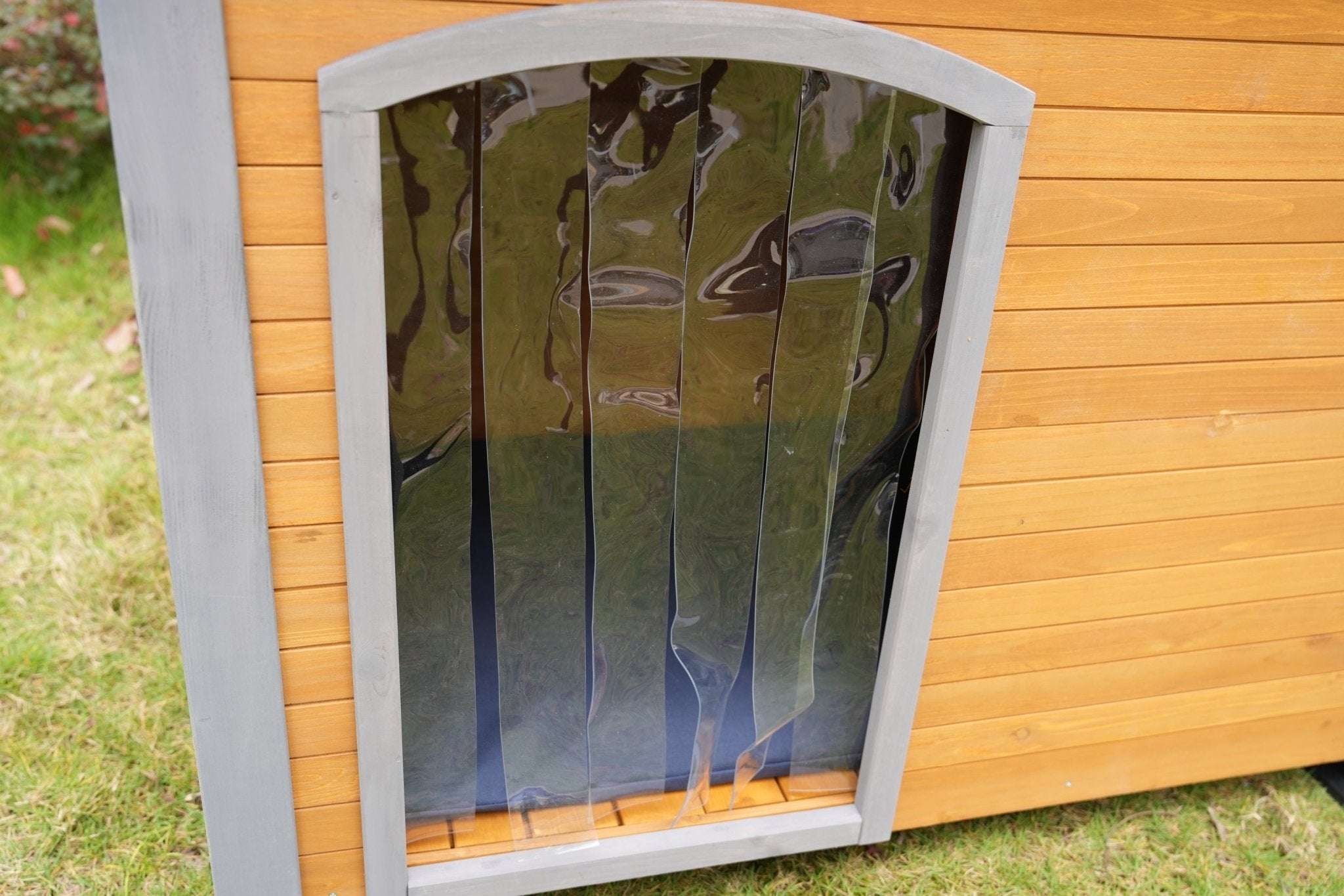 45' winter - warm outdoor and indoor solid wood dog kennel - KiKiUMi