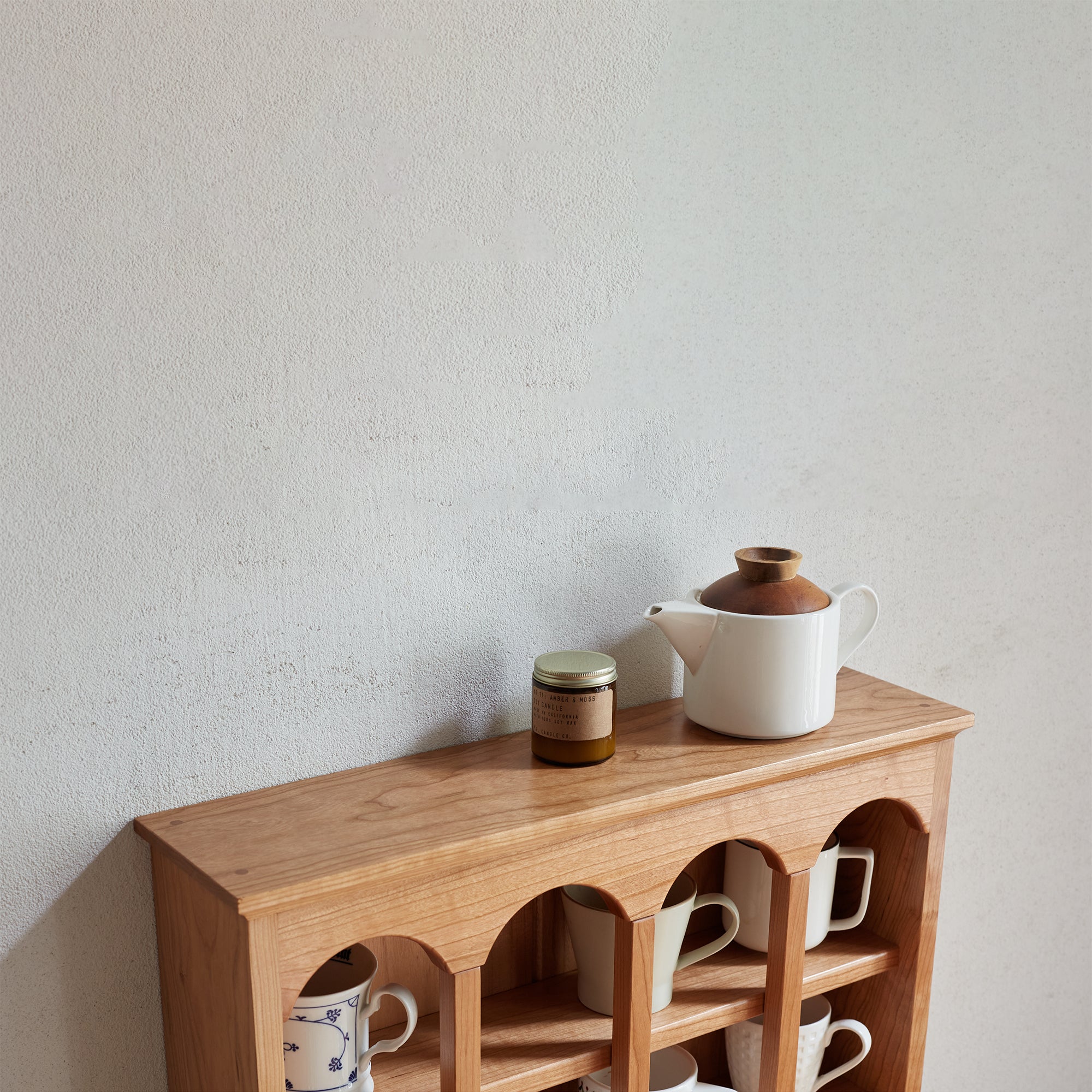 European-style wooden kitchen table cup holder