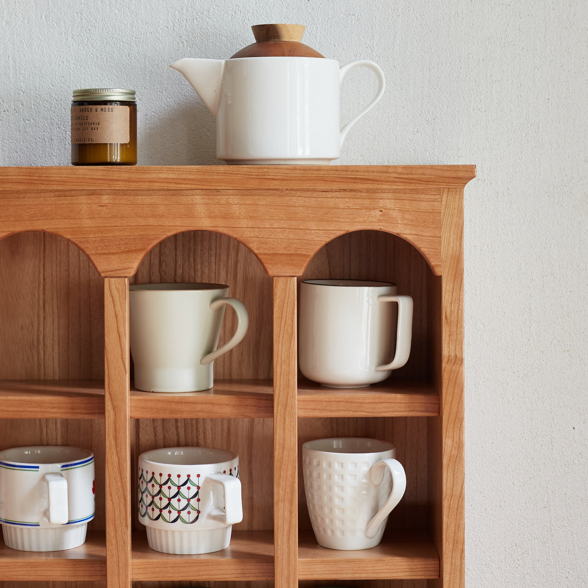 European-style wooden kitchen table cup holder