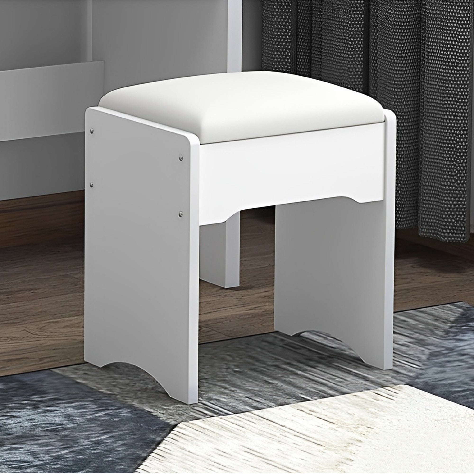 Fashionable dressing table with mirrors, makeup lamps and chairs - KiKiUMi