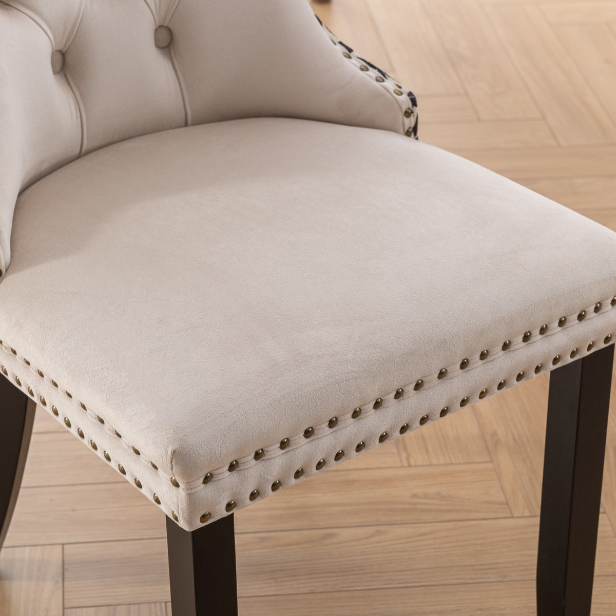 High-end tufted solid wood modern velvet padded dining chair(beige) - KiKiUMi