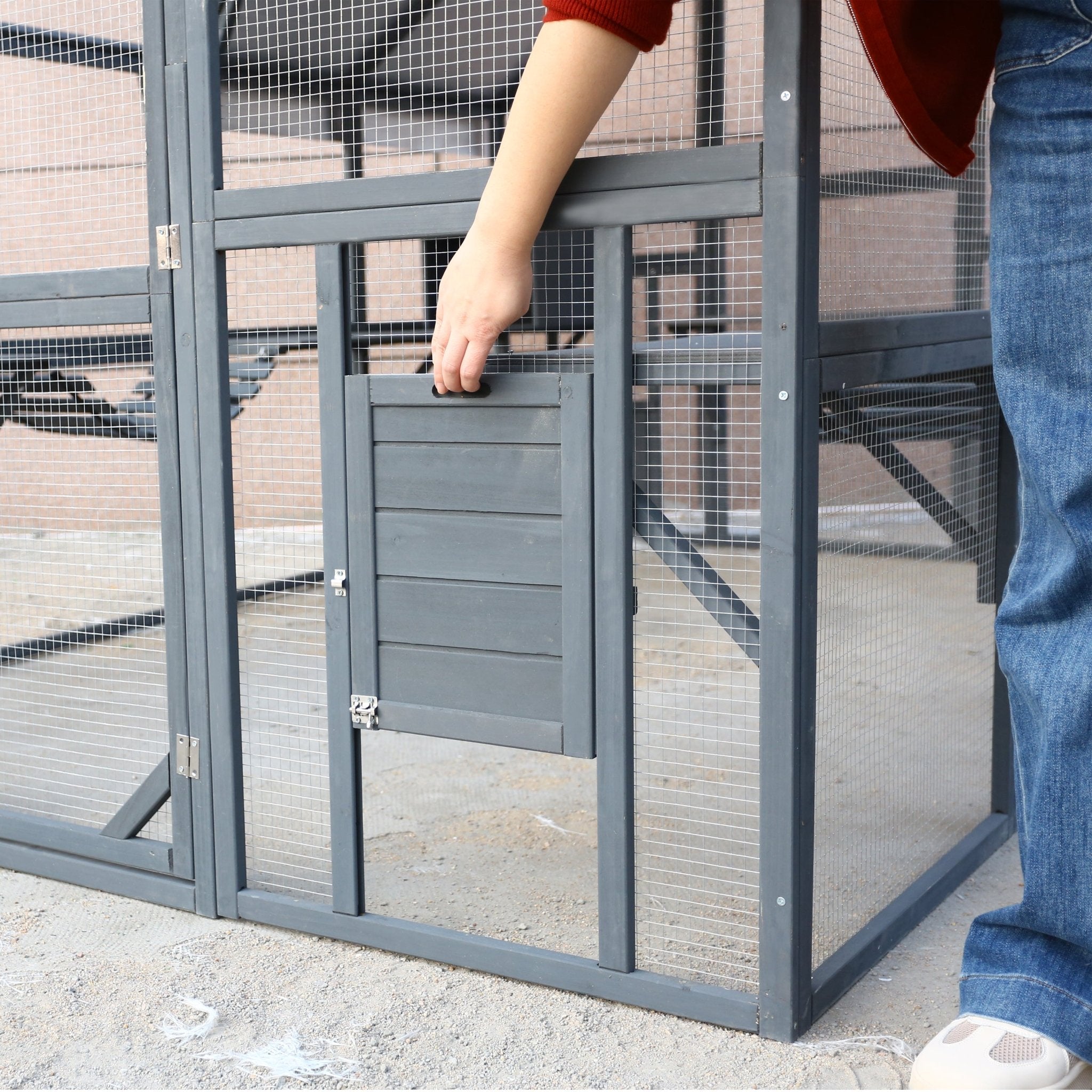 Large outdoor wooden cat enclosures - KiKiUMi