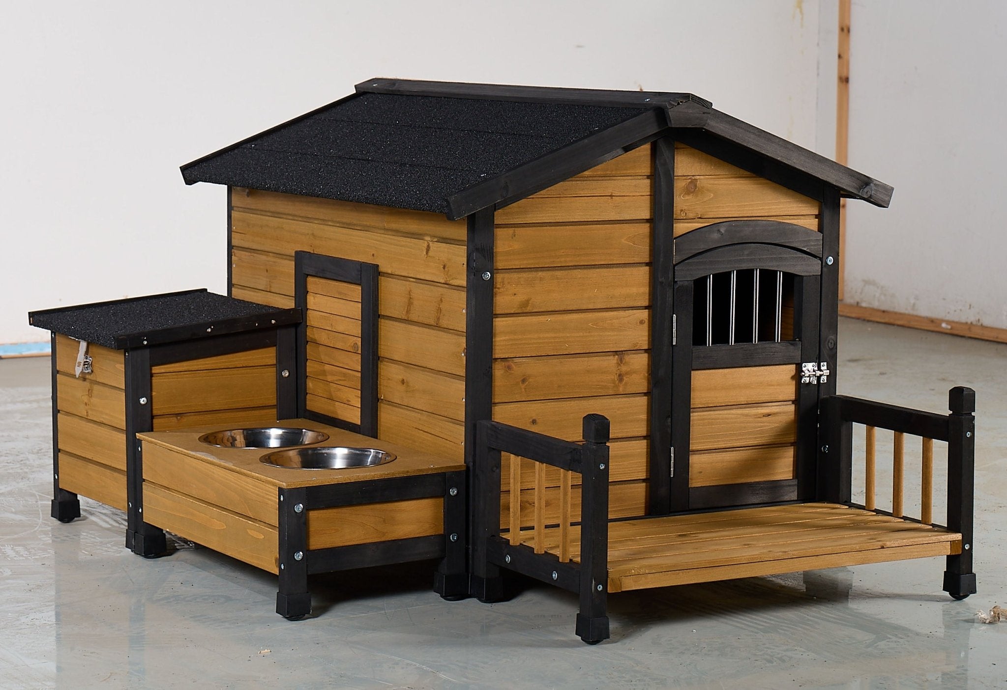 large wooden dog house - KiKiUMi