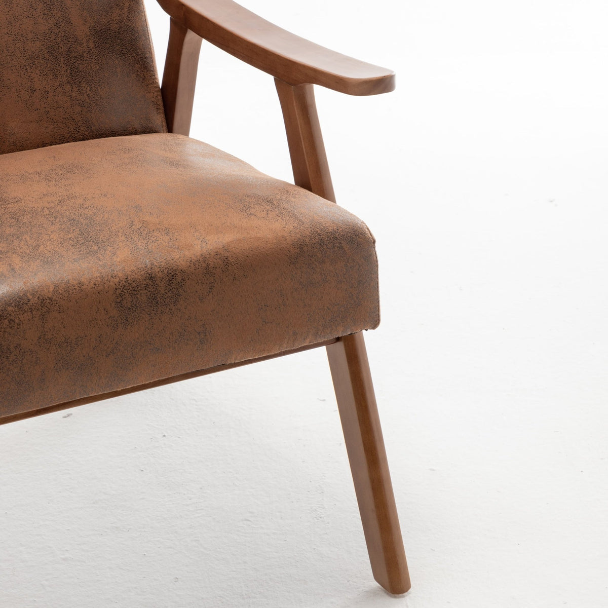 Medieval modern wing-back lounge chair(brown) - KiKiUMi