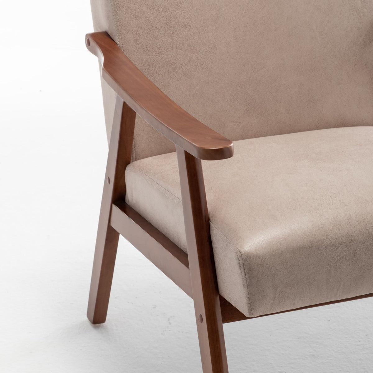 Medieval modern wing-back lounge chair(light camel) - KiKiUMi