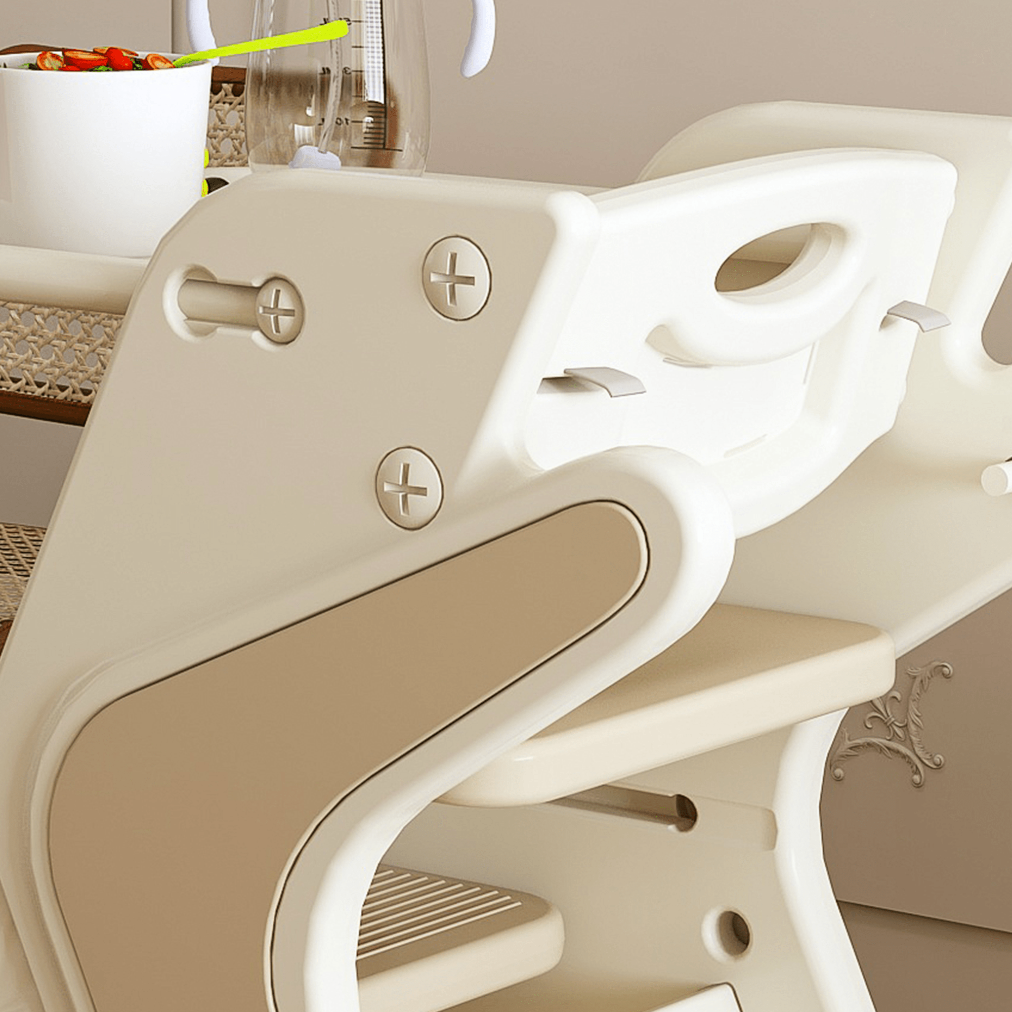 Multi - Functional Growing Up Dining Chair with Adjustable Height and Five - Point Seat Belts - KiKiUMi