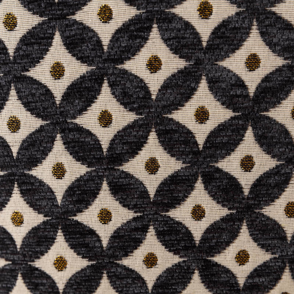 Retro-style thickened fabric light luxury high-back dining chair（beige+black） - KiKiUMi