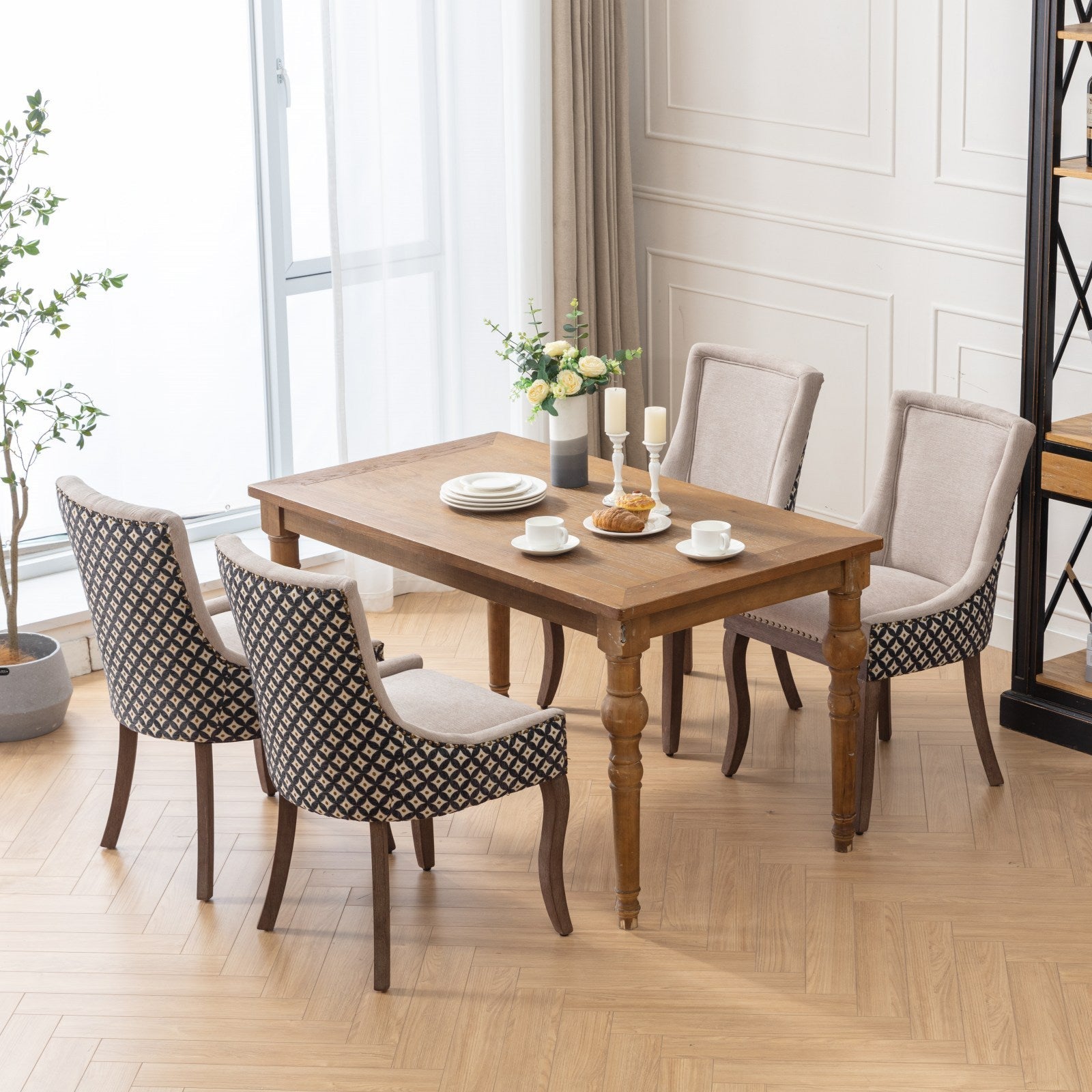 Retro-style thickened fabric light luxury high-back dining chair（beige+black） - KiKiUMi