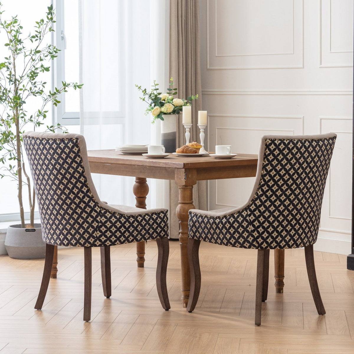 Retro-style thickened fabric light luxury high-back dining chair（beige+black） - KiKiUMi