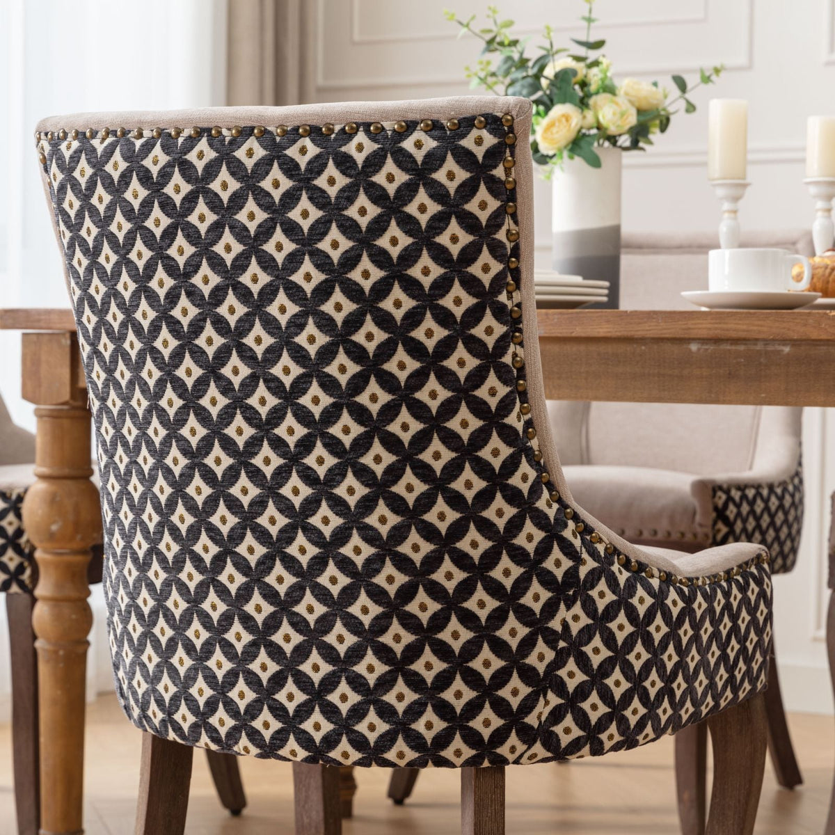 Retro-style thickened fabric light luxury high-back dining chair（beige+black） - KiKiUMi