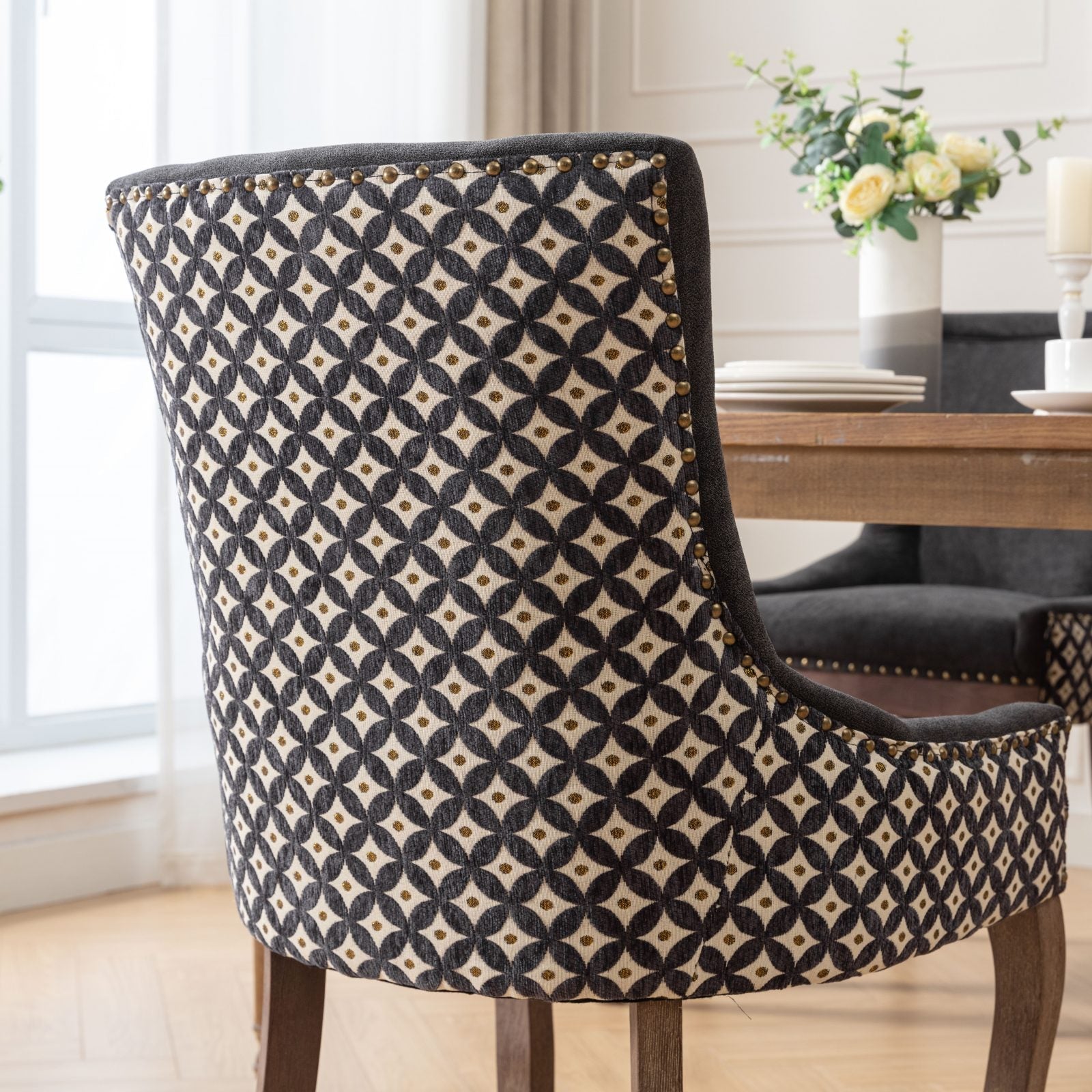 Retro-style thickened fabric light luxury high-back dining chair（black） - KiKiUMi